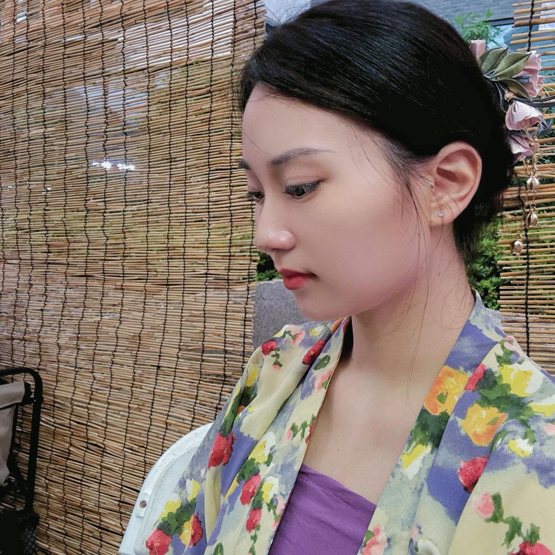 @少₇一点₈