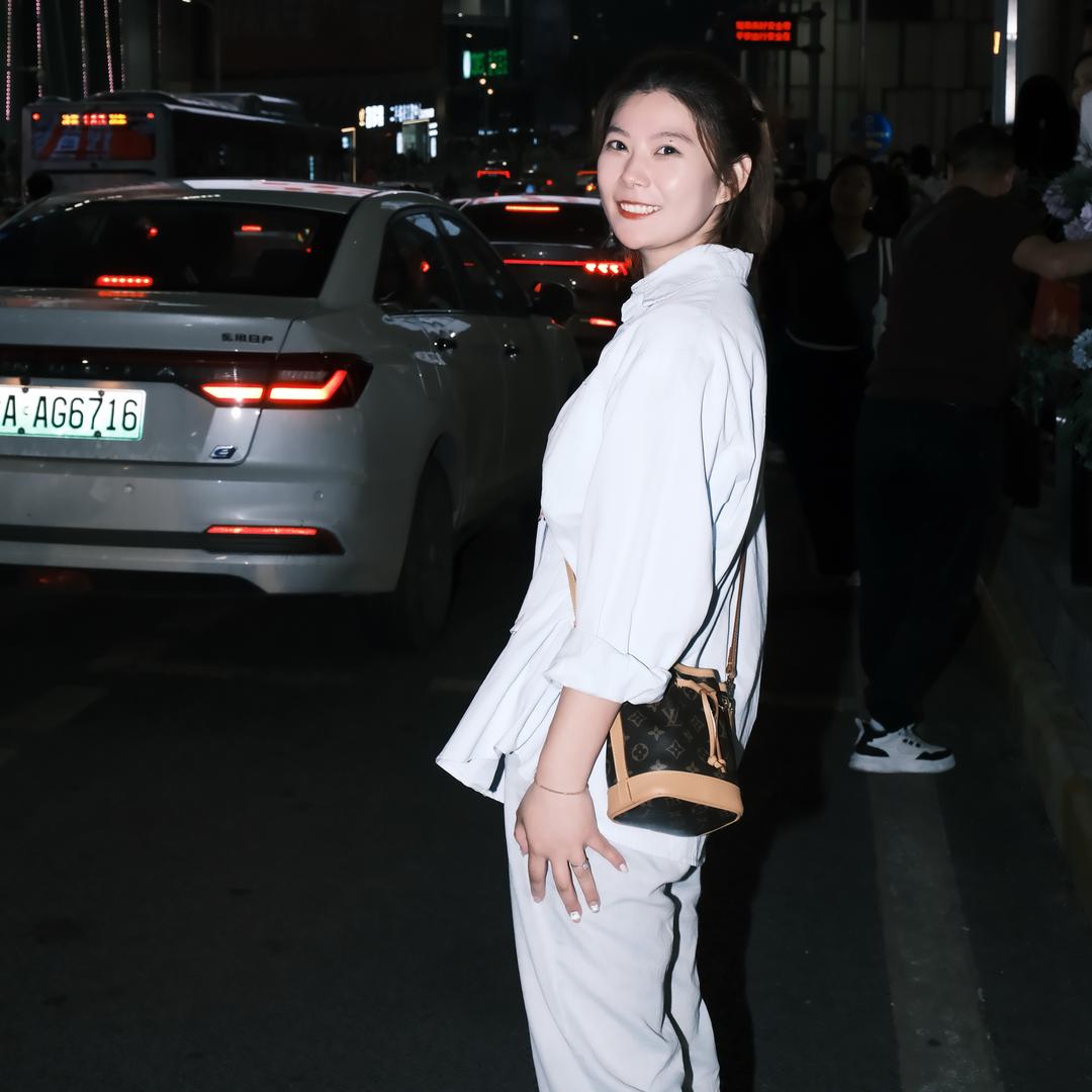 东港小老妹儿