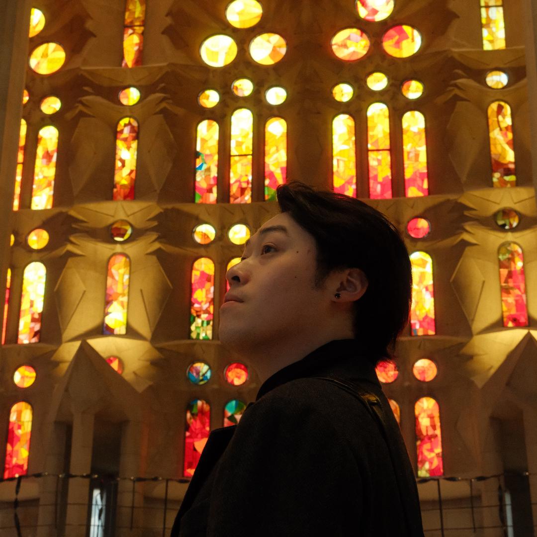 酒前即兴表演艺术家