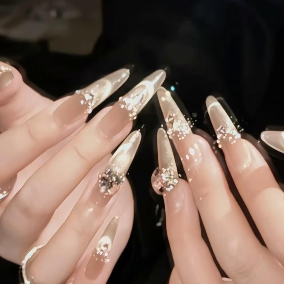 梁欣高端纯手工美甲