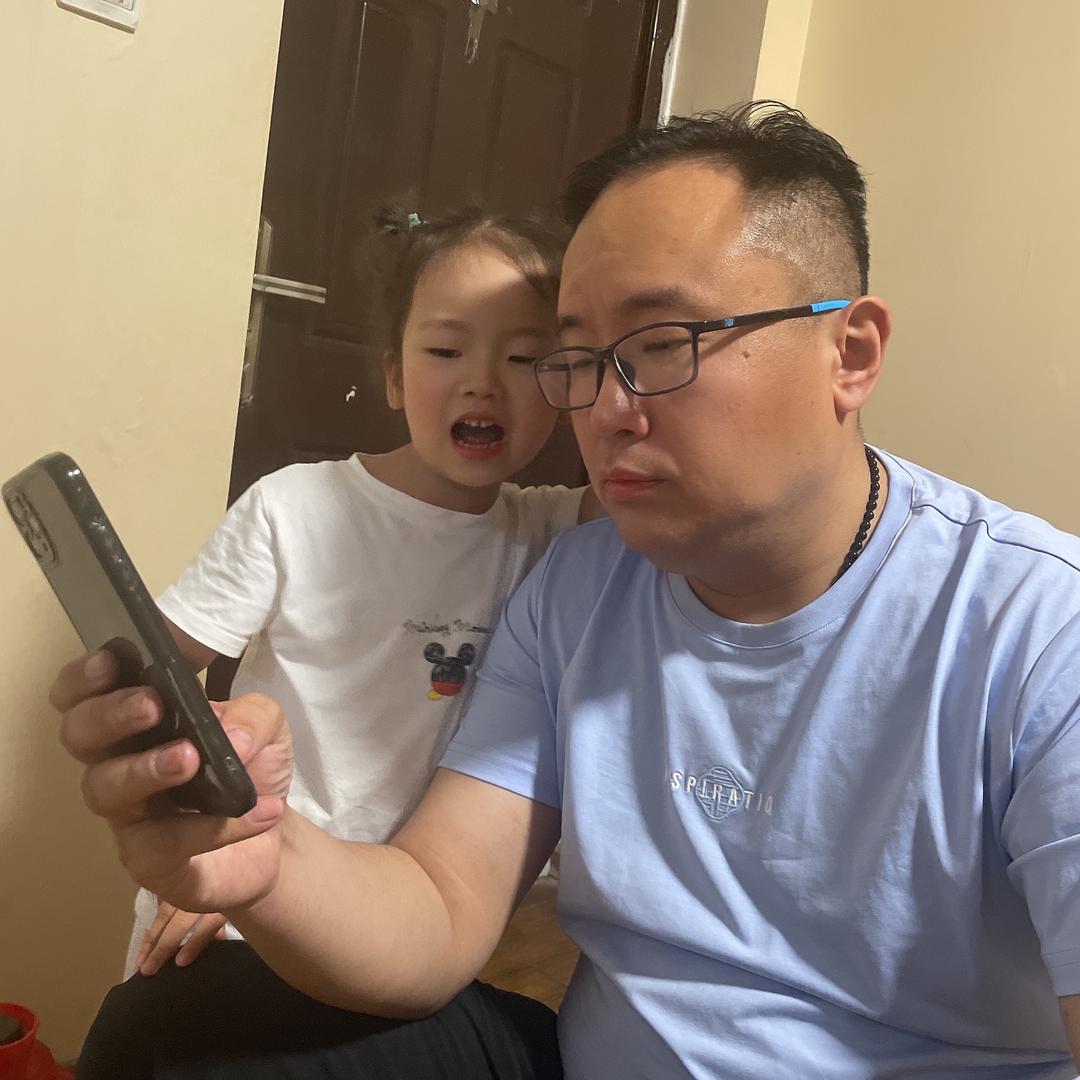 临沂炫彩皮革有限公司