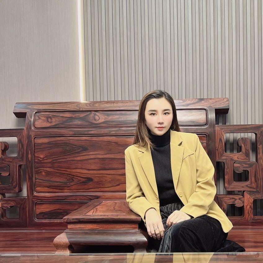东兴市鑫亿隆红木家私城（婷婷）