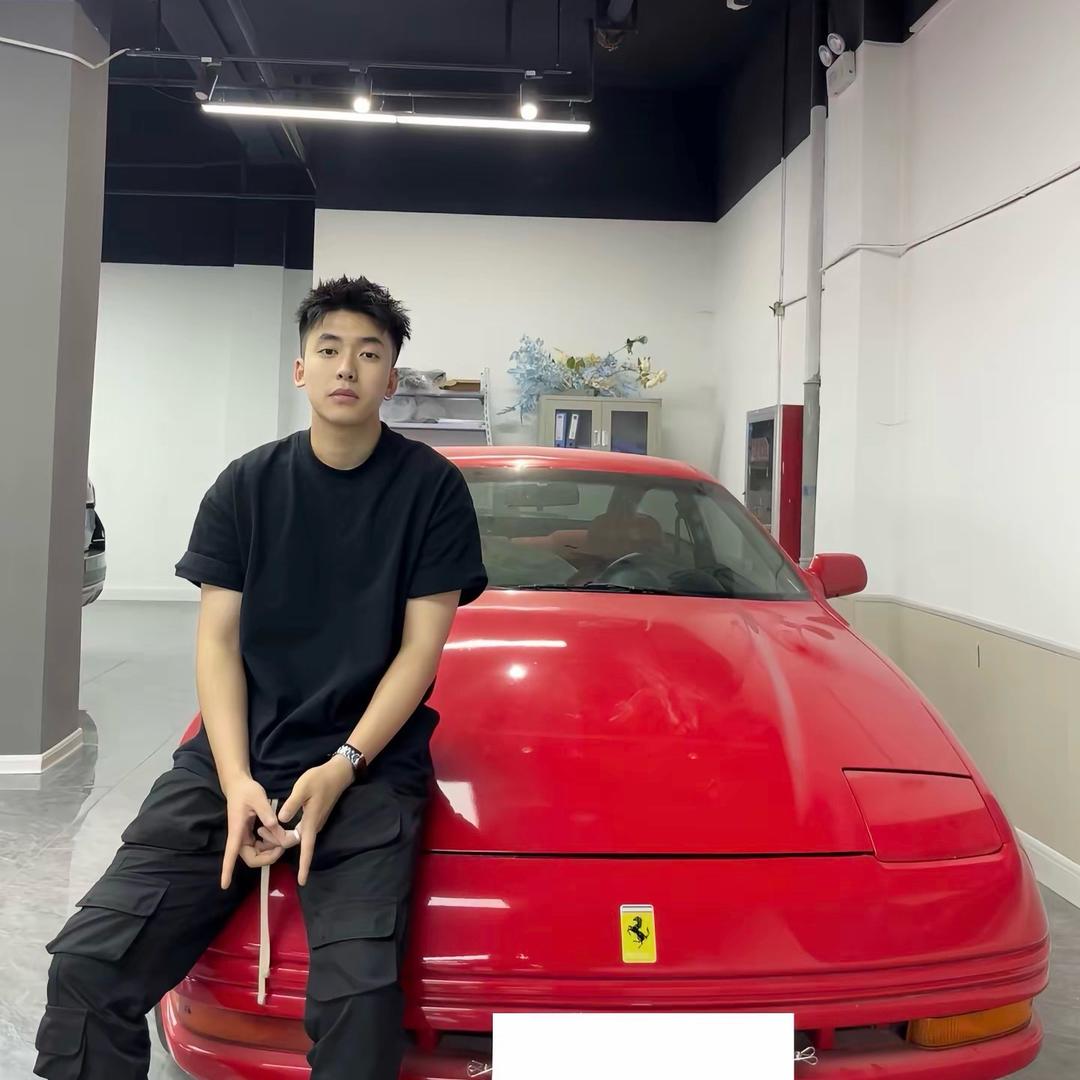 大牛名车-小恒