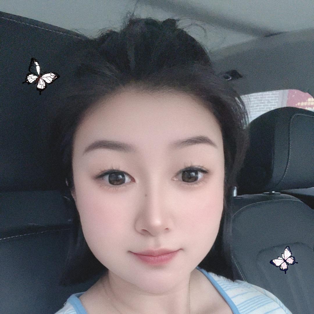 吕雪，