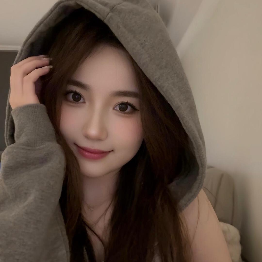 CHEN 🖤