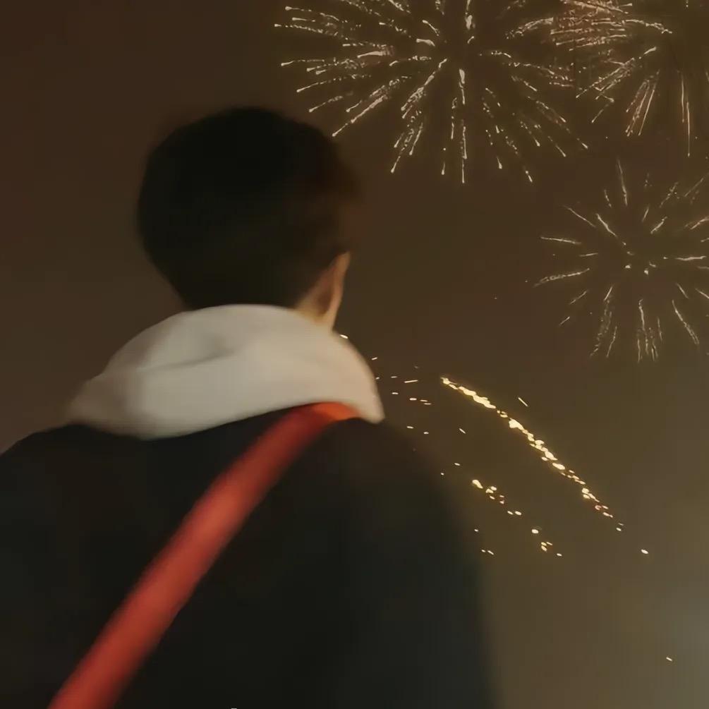 巡£