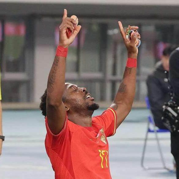 费姓小将小摩托费南多