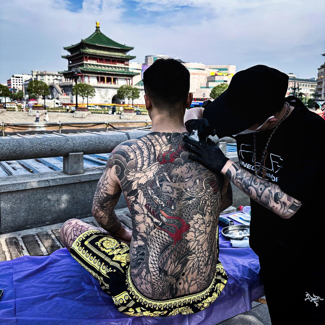 彫唔：关东