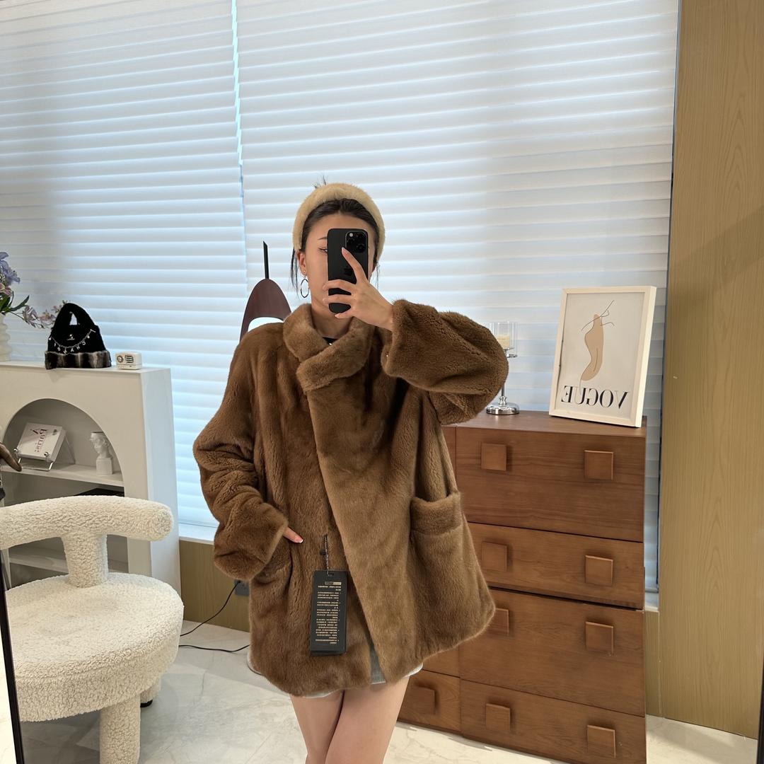 溪钰圣裘皮草店