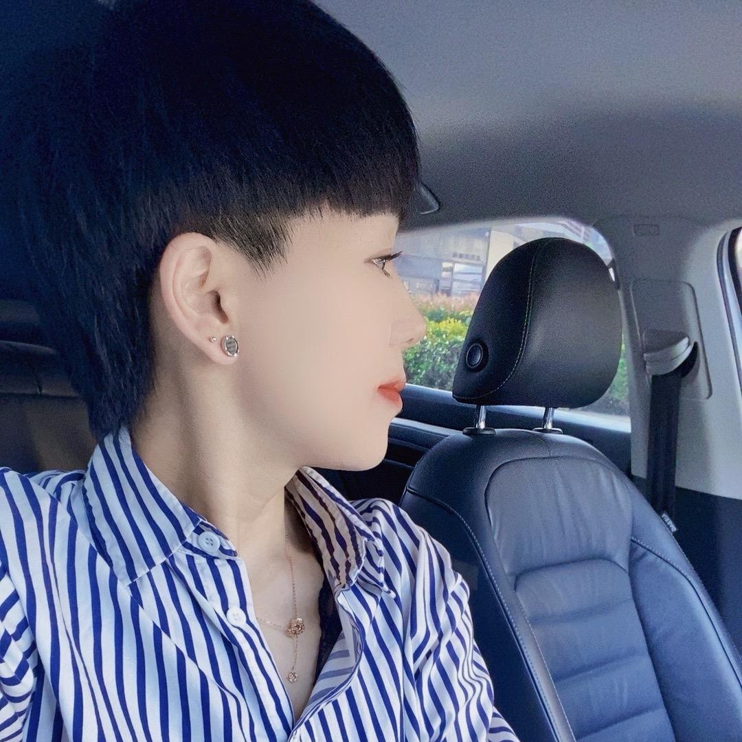 筱爱。