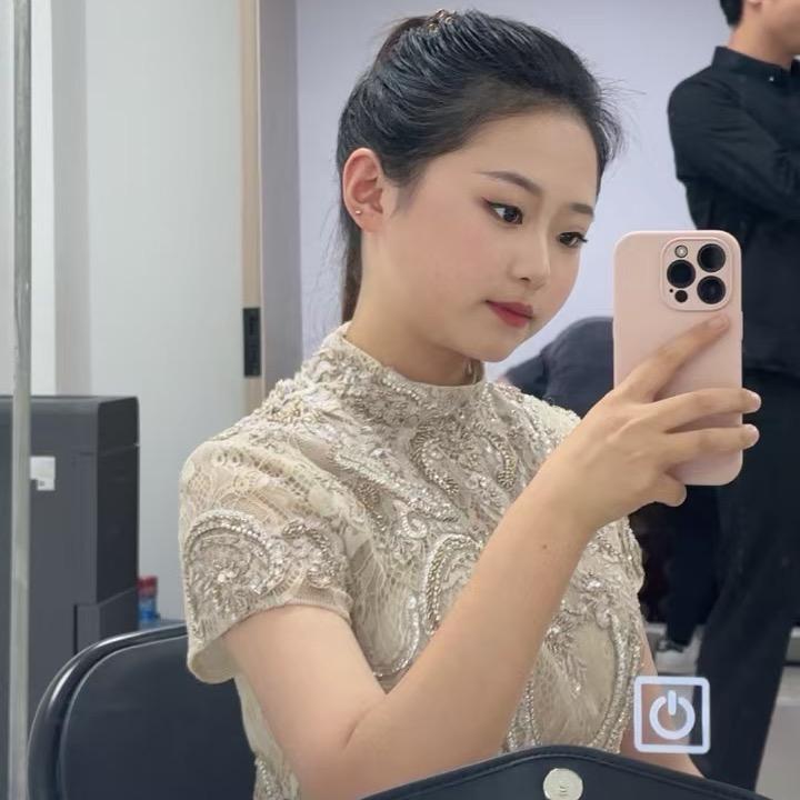 娜宝🎤🎀