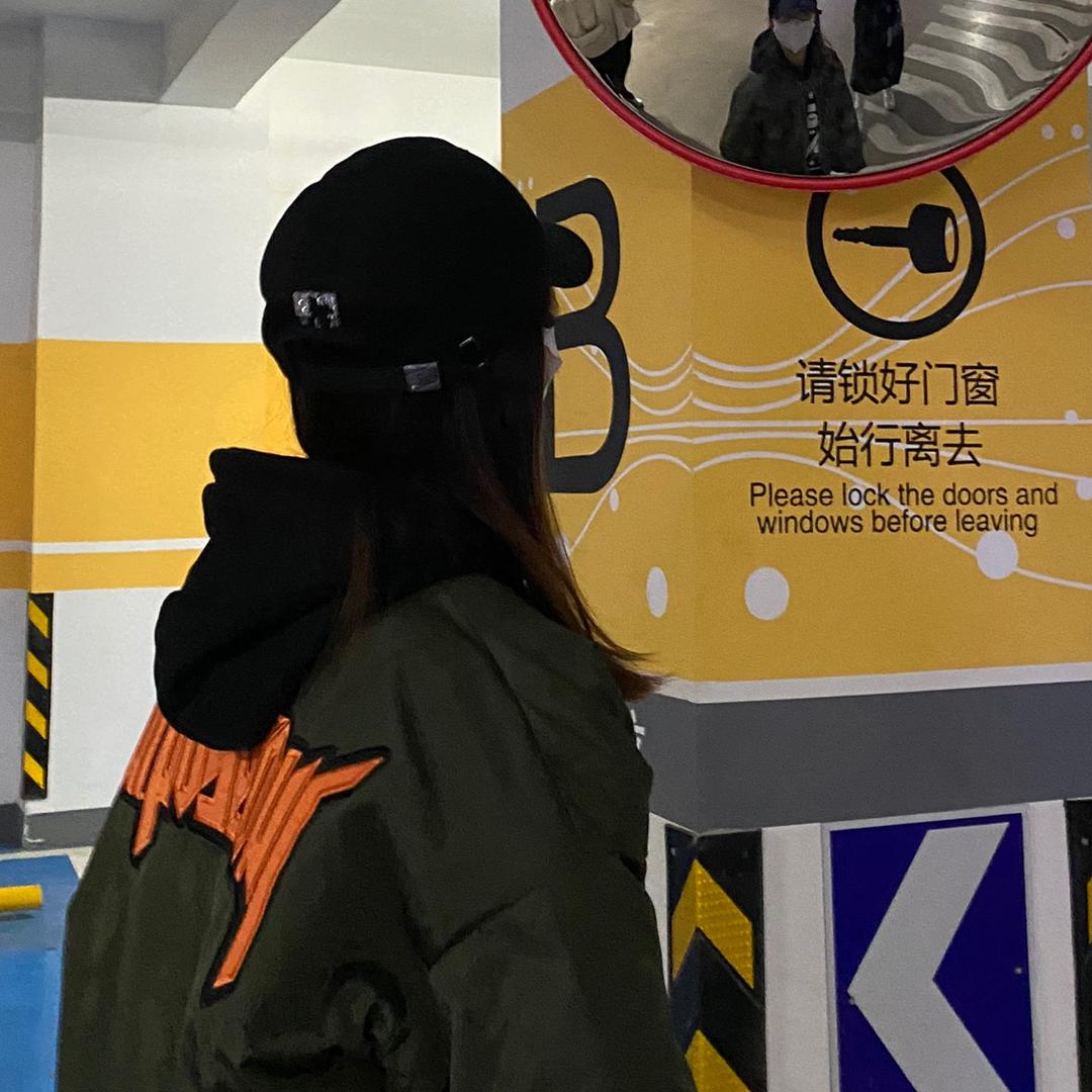 茜茜_