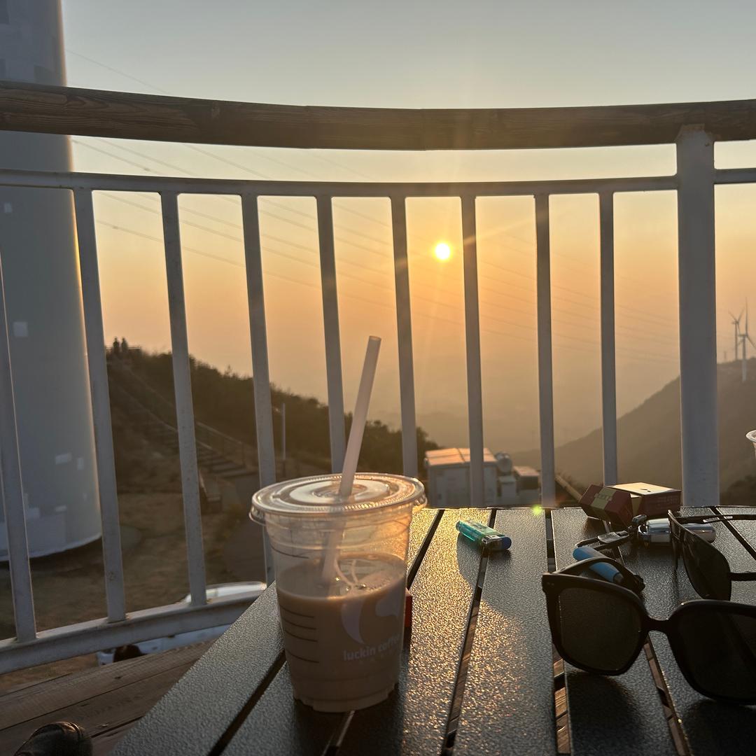 ☕️拿铁不加糖