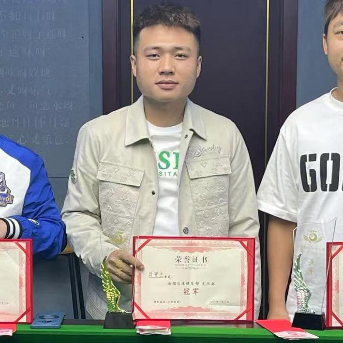 小颜🎱