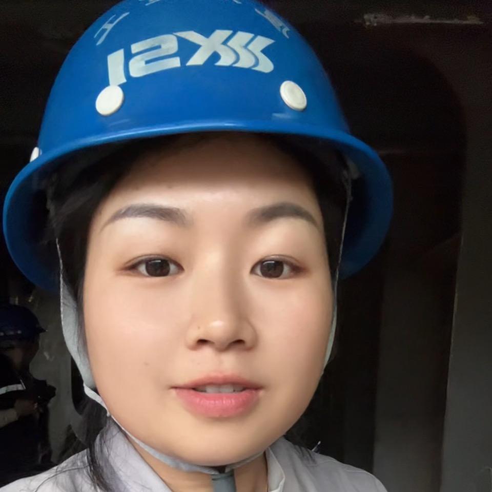 90后焊工双妹