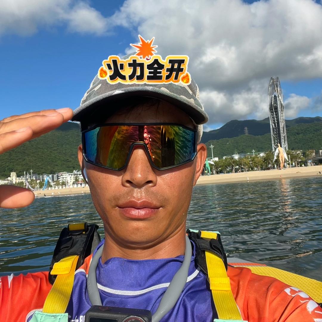 深圳大梅沙专业陪游泳的桨板教练