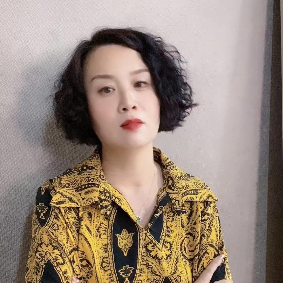 摩蔓迪服装店
