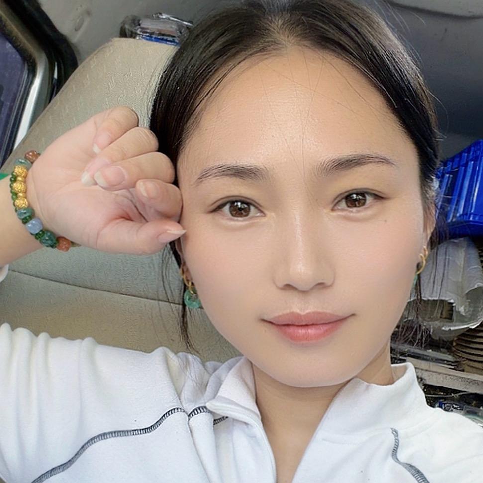 曲周振兴路农行前银面包车手机贴膜欢迎大家