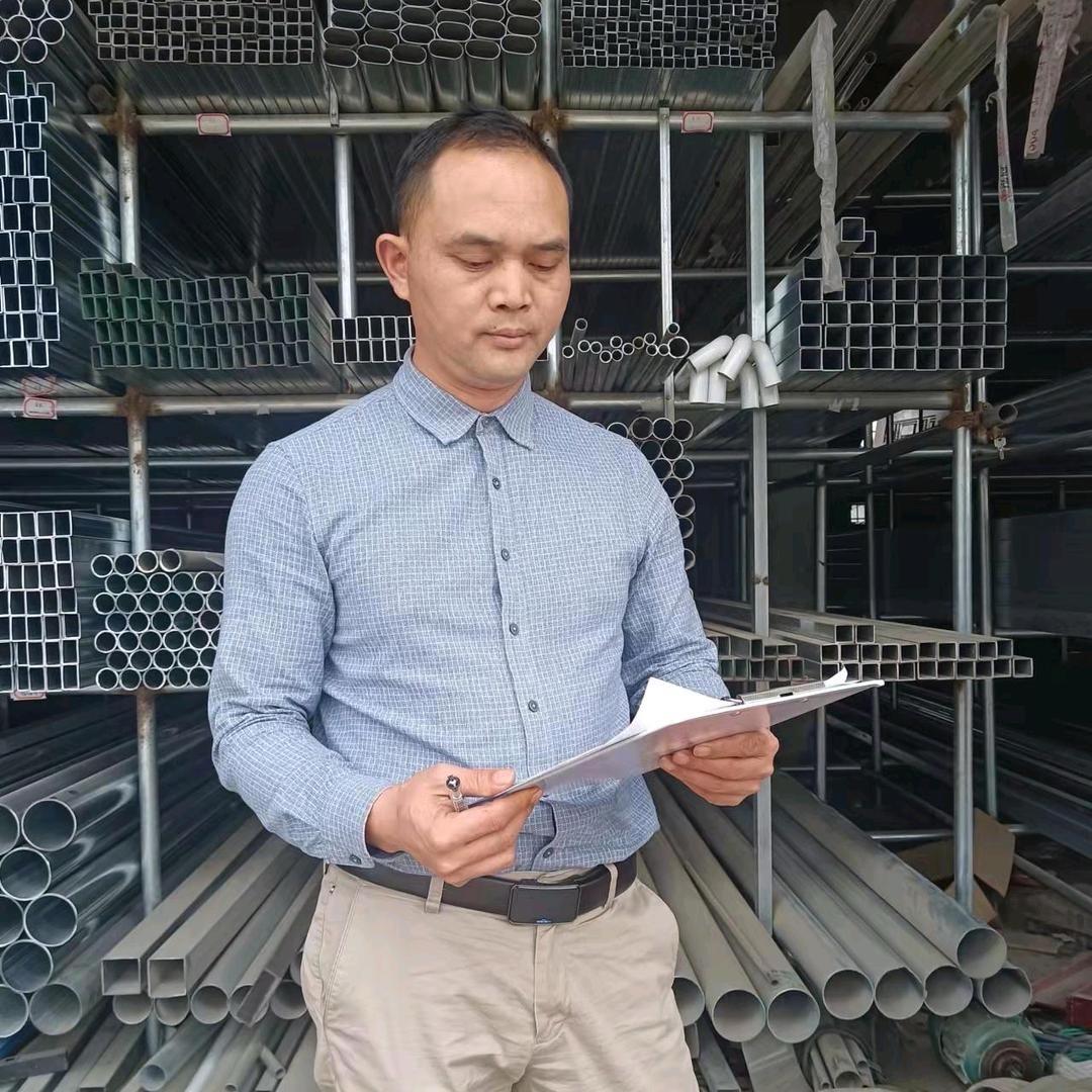 广西卖铝院子门（韦晓宝）