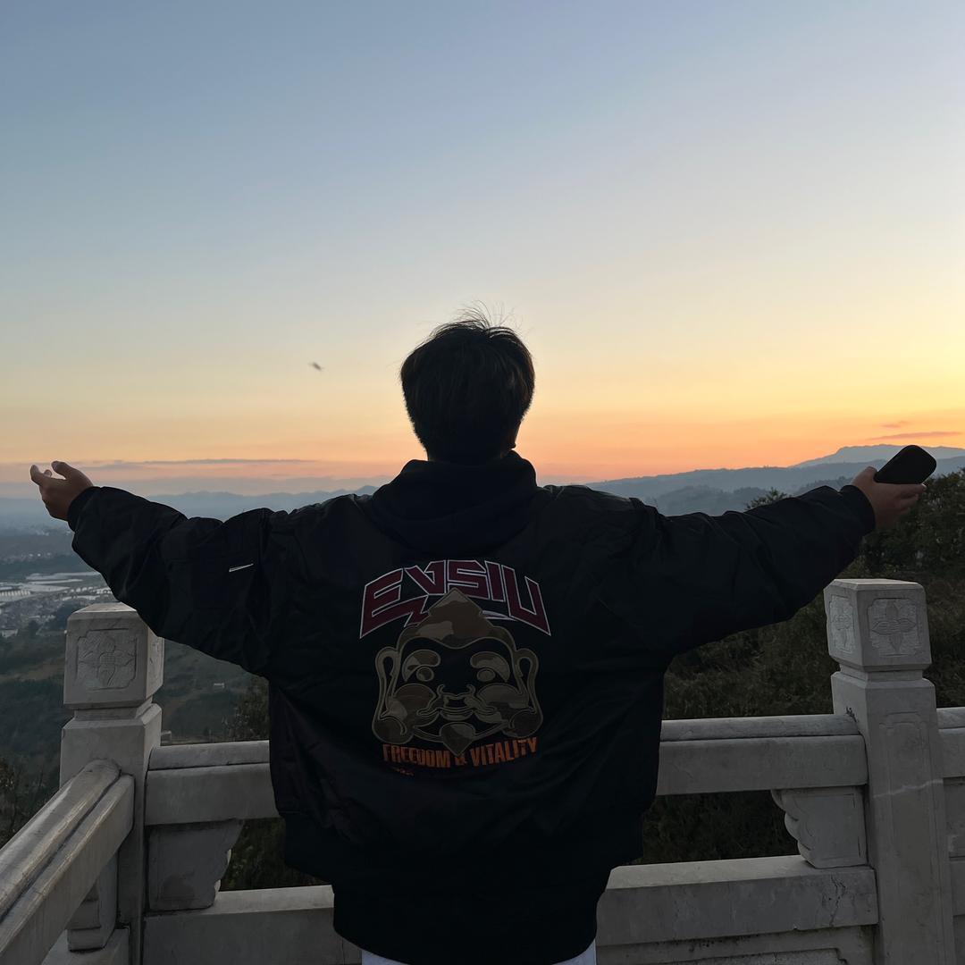 幕玥