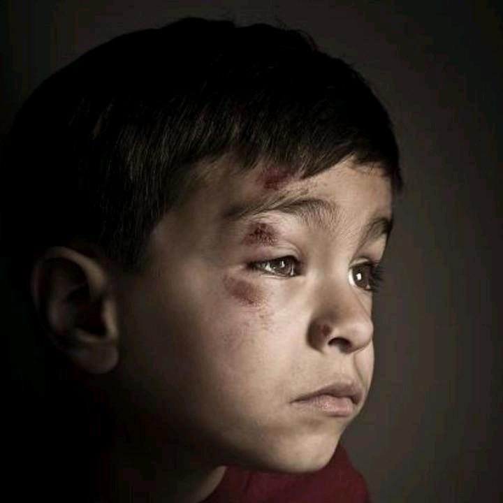 「小王」不  得  闲！