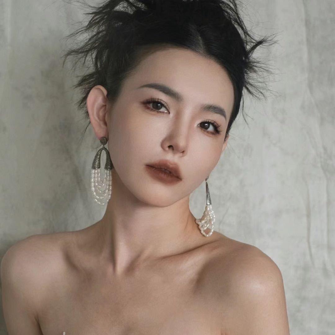 张Z.