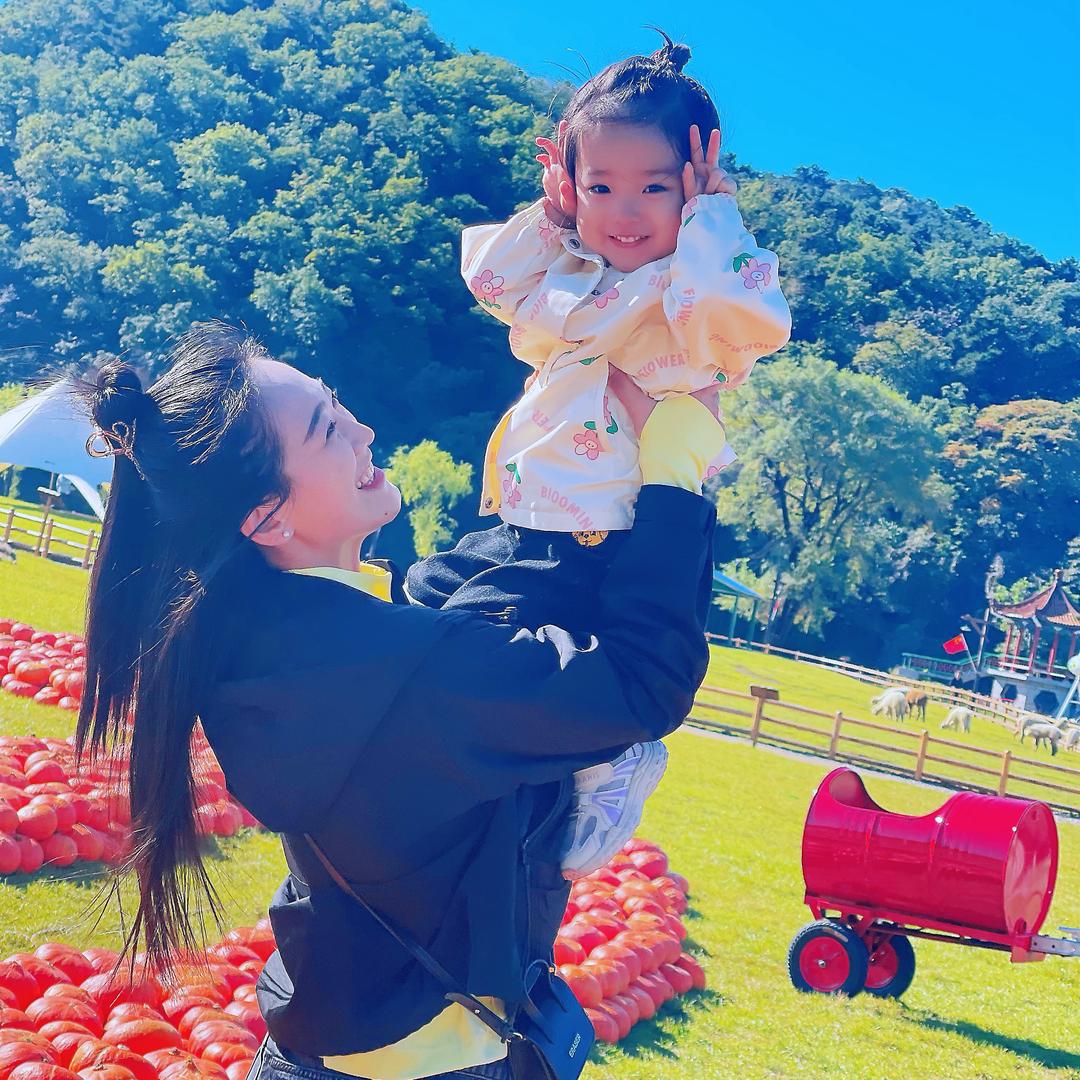 钟小瘦瘦瘦瘦瘦