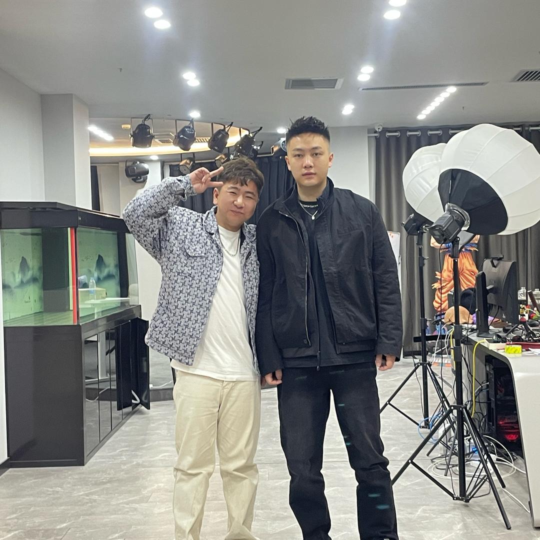 雨泉烫染造型（哈哈笑）