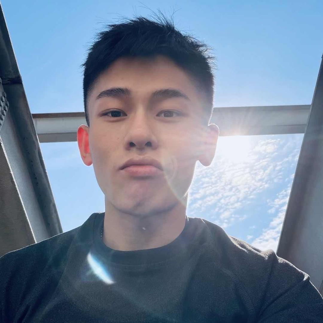 小王.