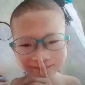 卖萌被人群殴