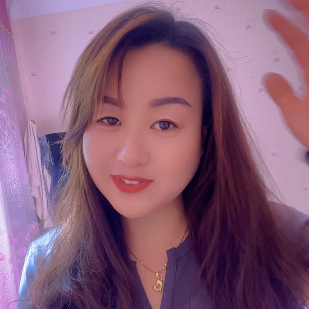阳光下微笑红娘