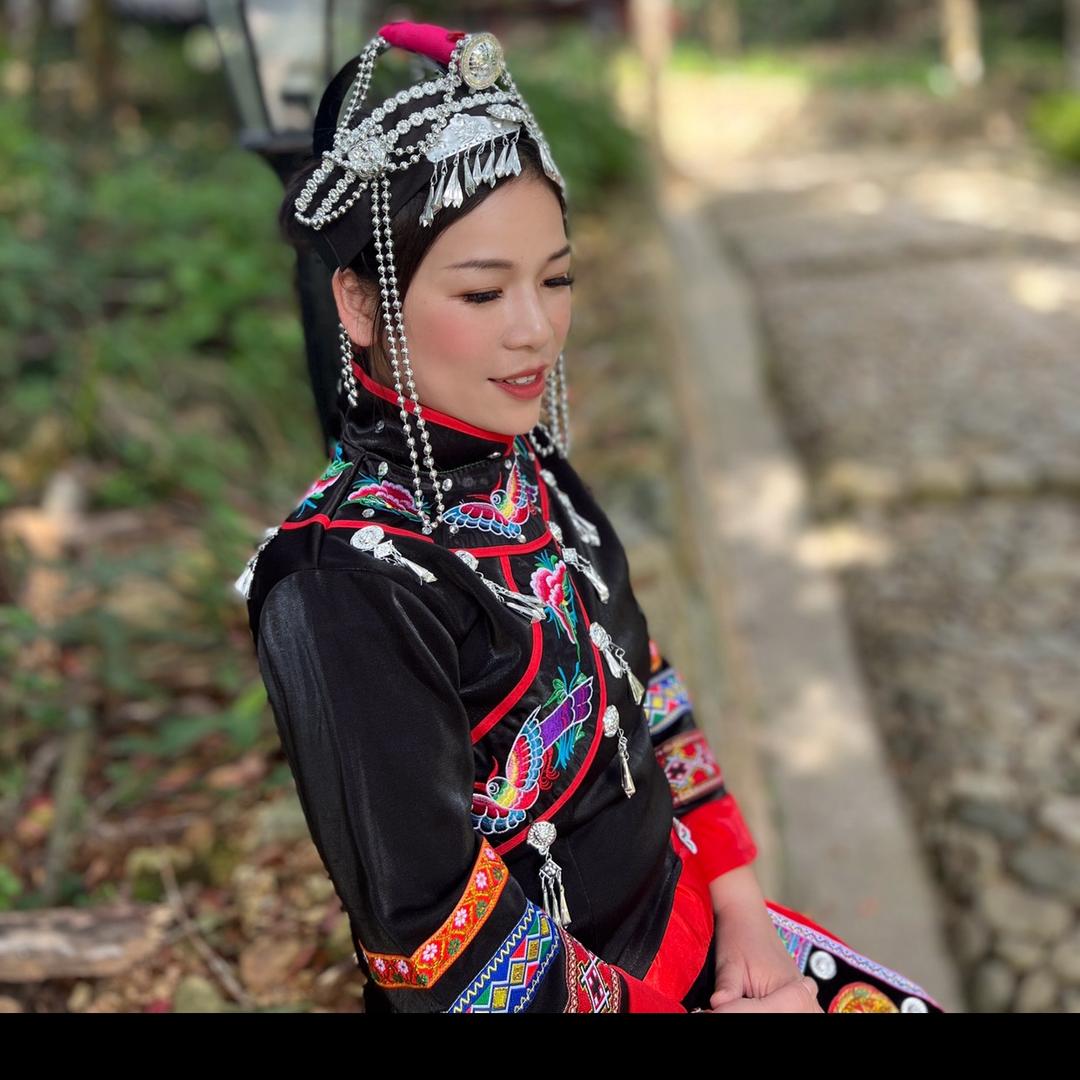 山哈人唱山歌