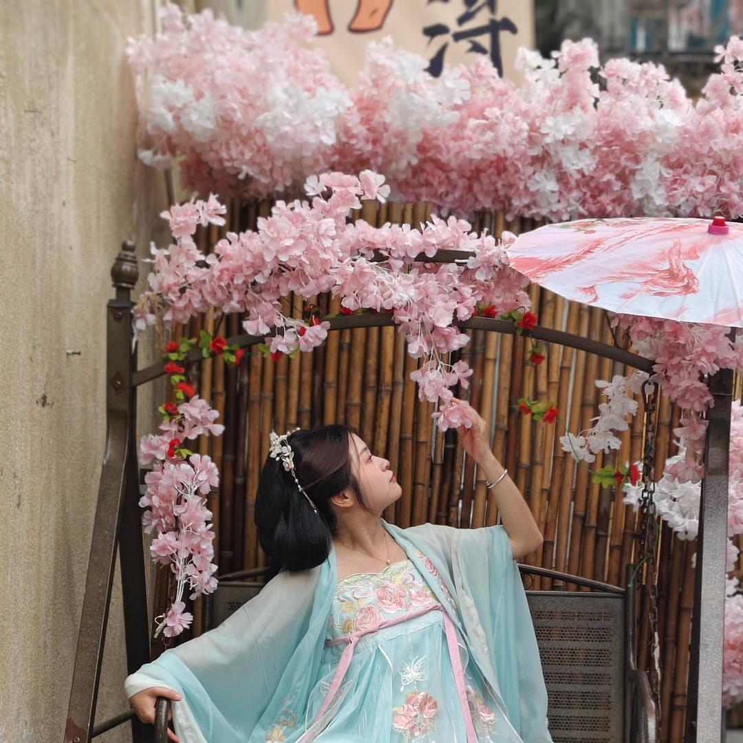 莫浅歌百货（首播14：35）