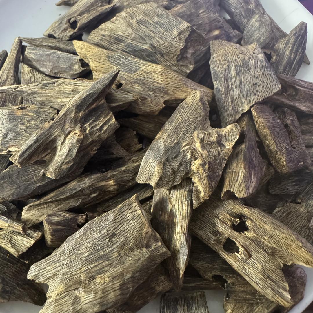 电白沉香之巅工艺创意屋