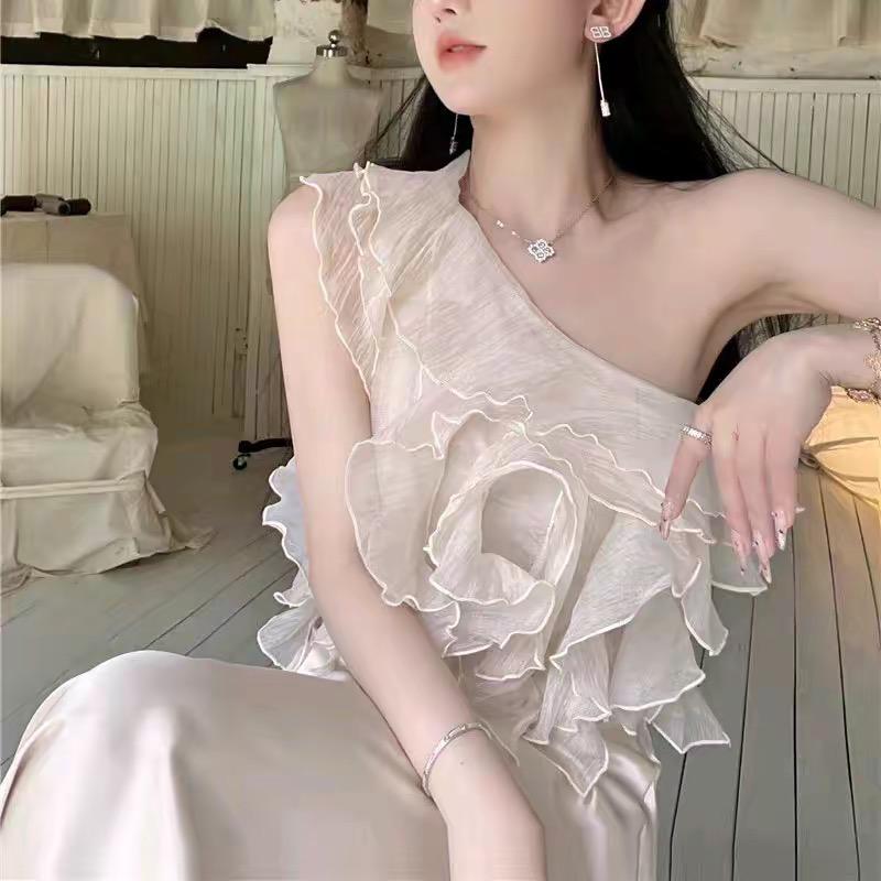小 白