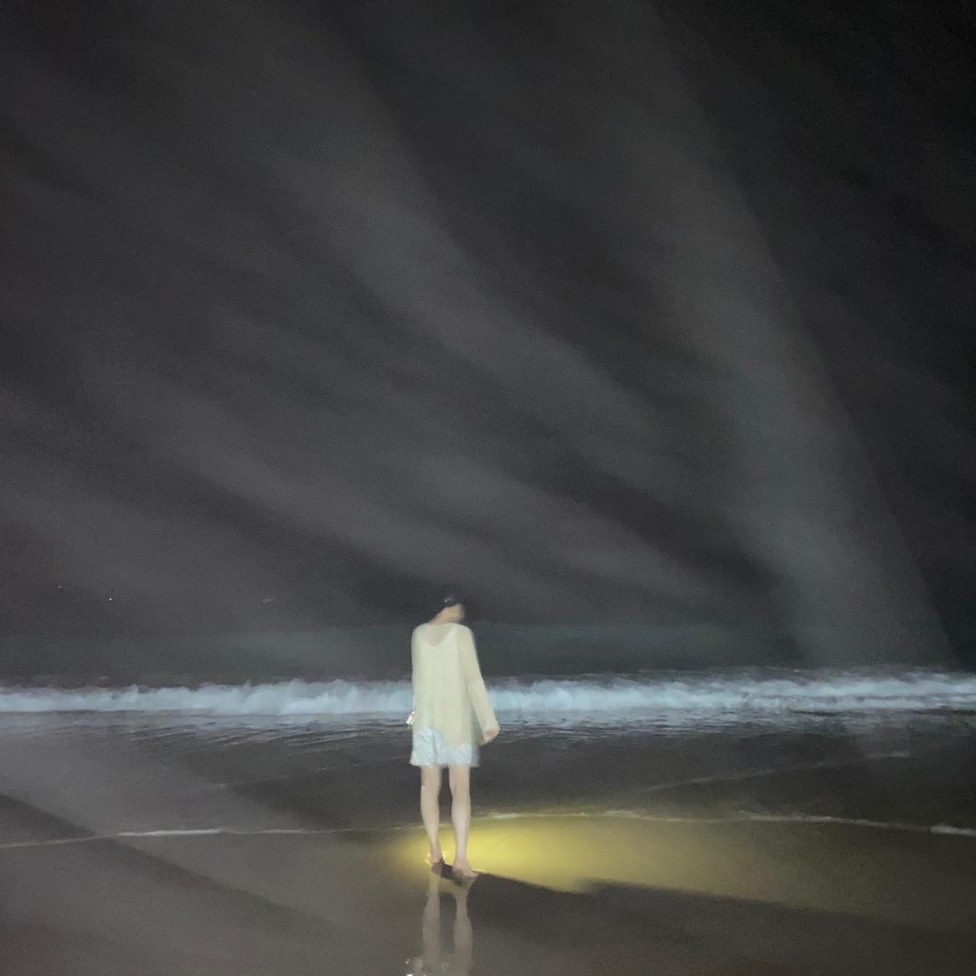 深深浅浅的斑驳头像