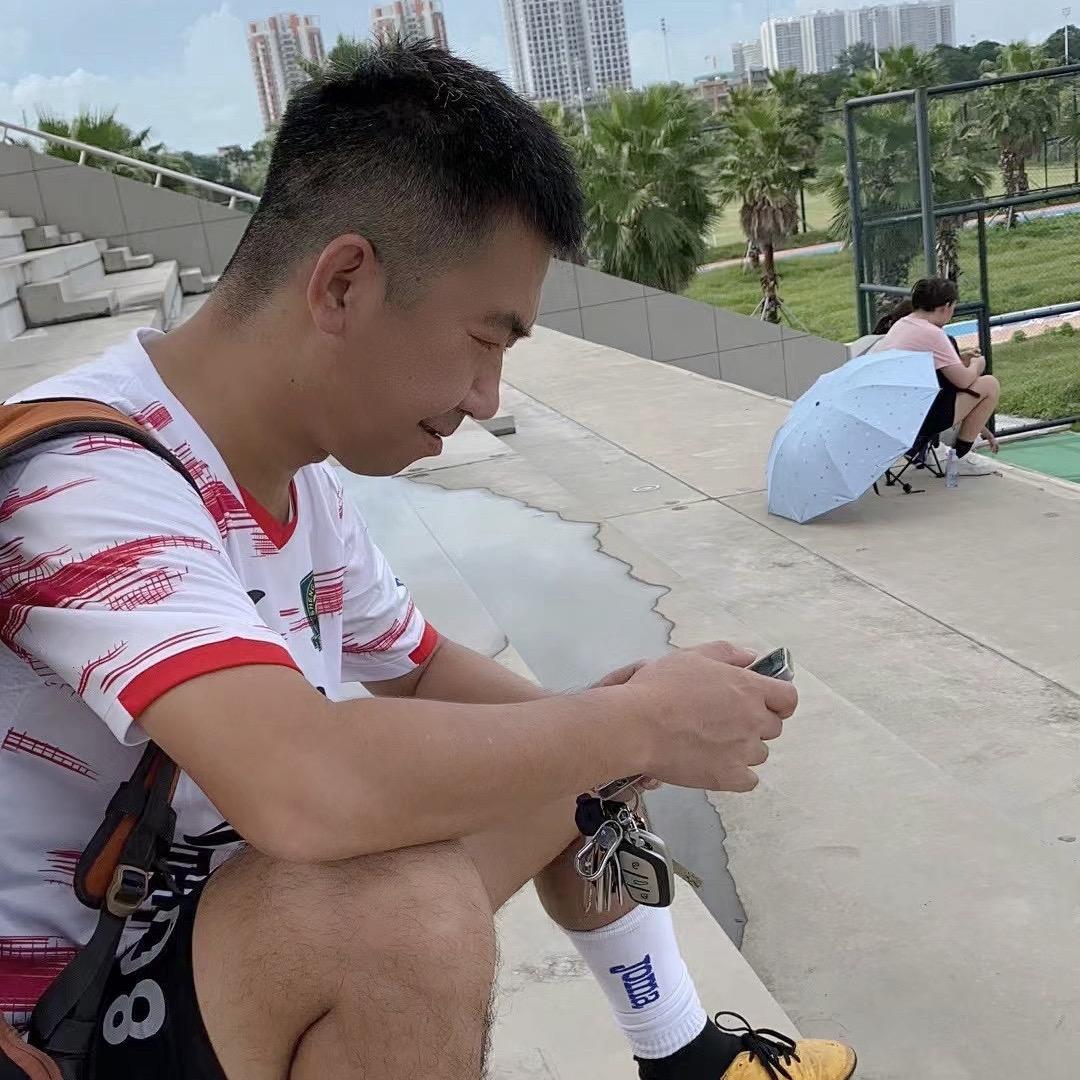 花龟哥卖惨呃票