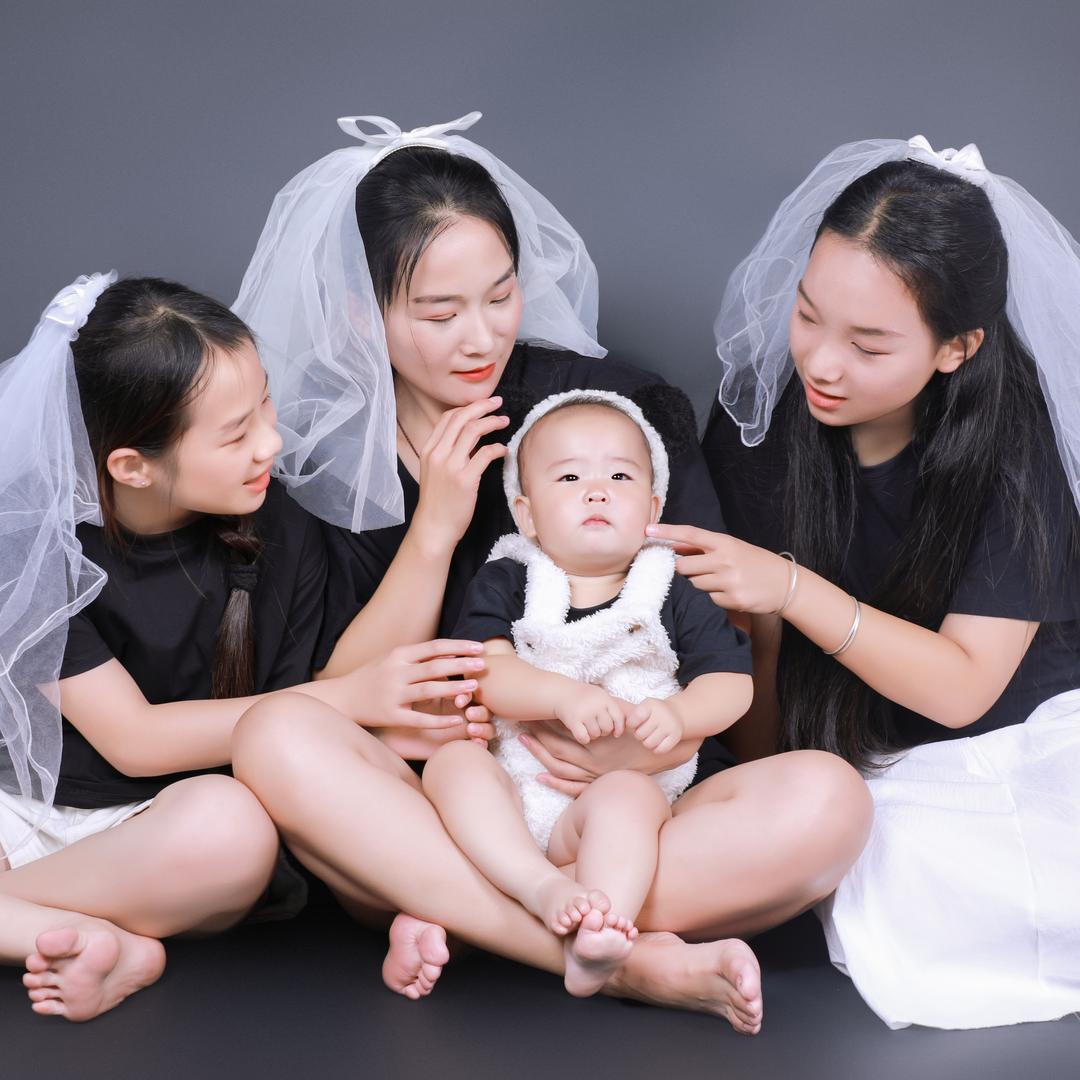 妮们（妈妈）