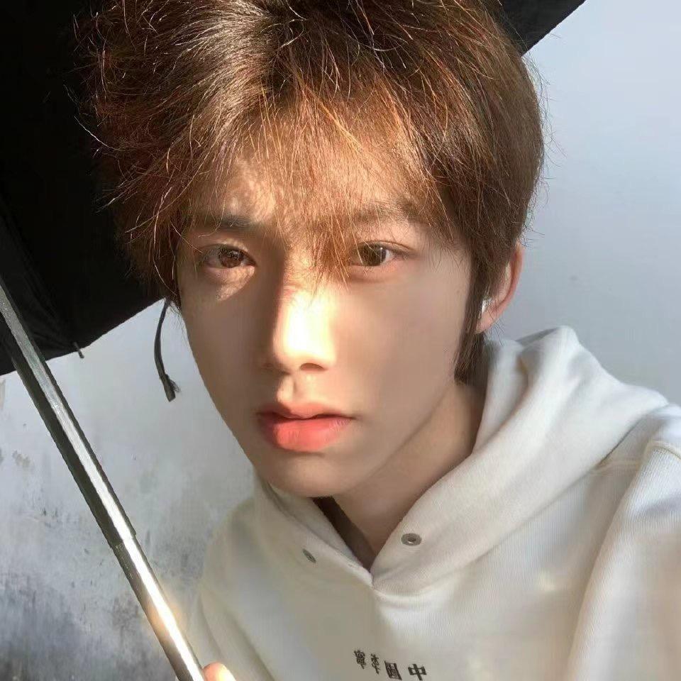 ¥¥¥¥（见过G.E.M.邓紫棋版）