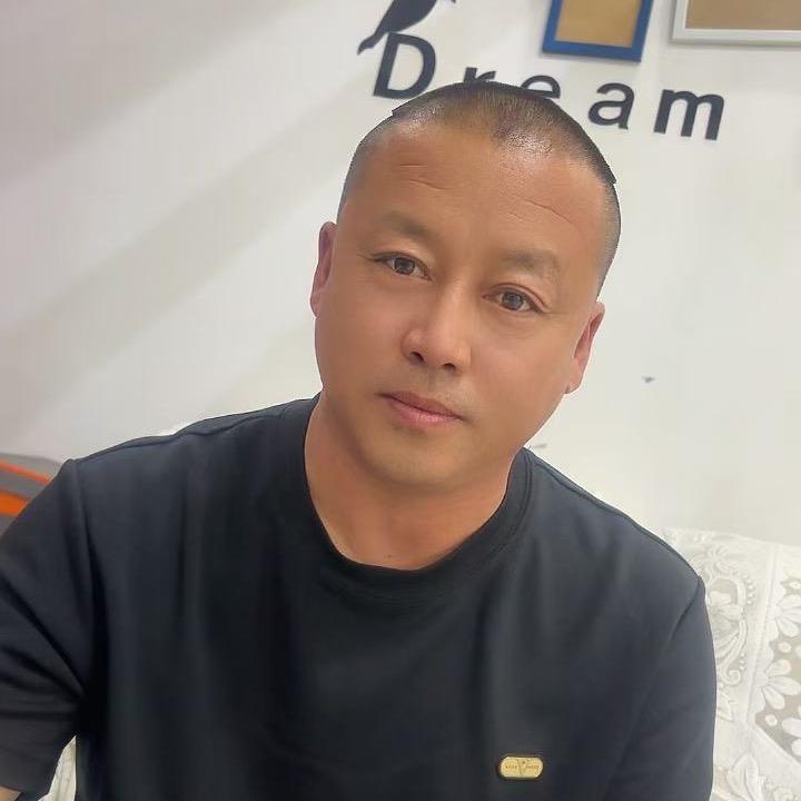 扎鲁特旗小邱农活团队