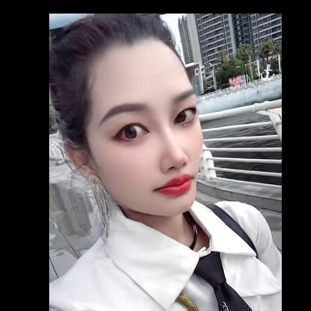 杨美玲。