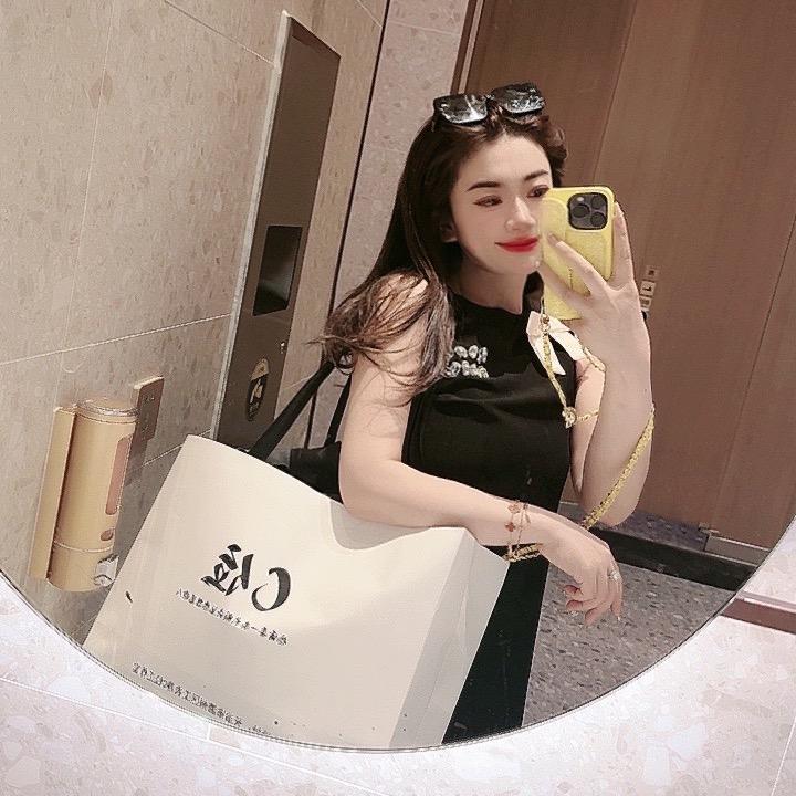 悦悦很甜😛