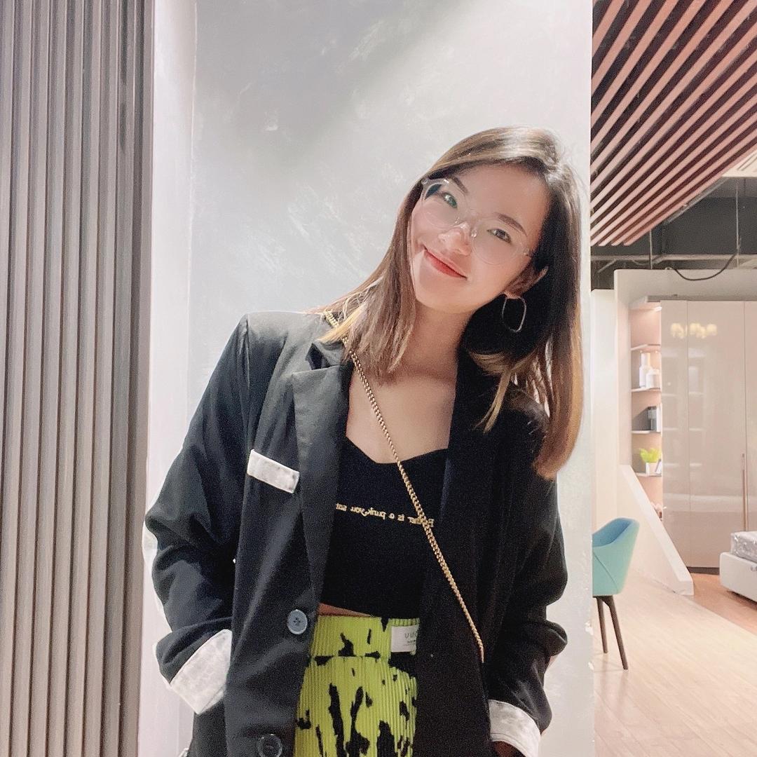 美家大师设计黄霞