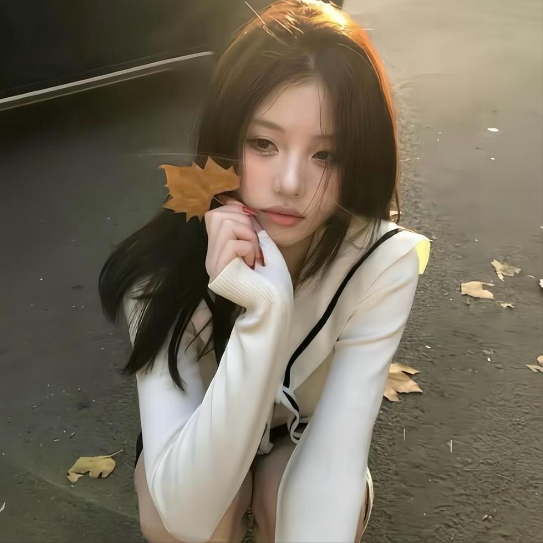 楊 甜 甜.