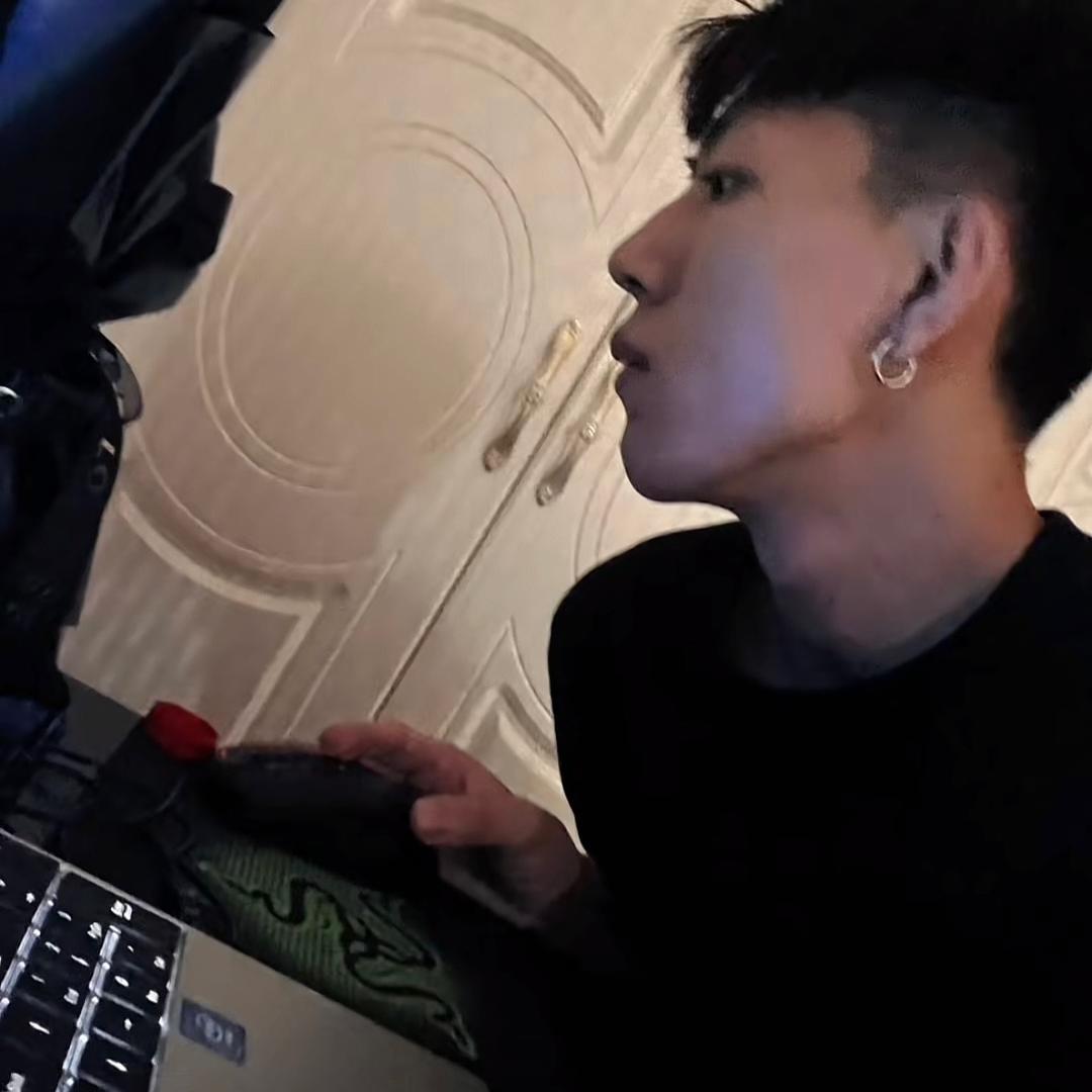 染染.
