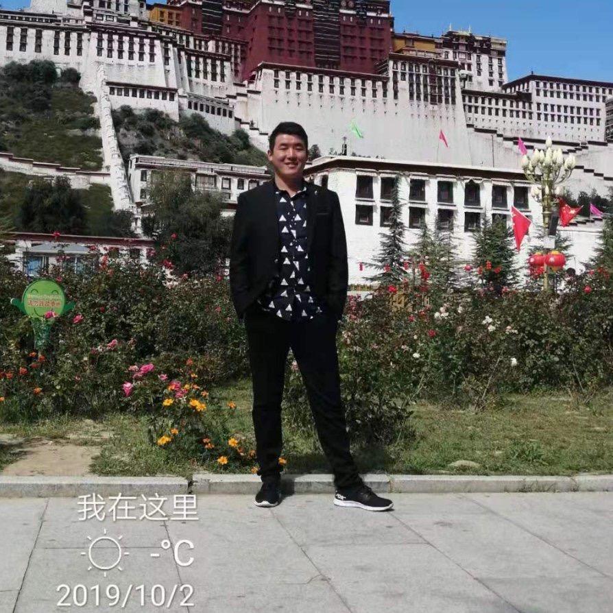 亮亮，🧜🏻‍♂️伐木锯树