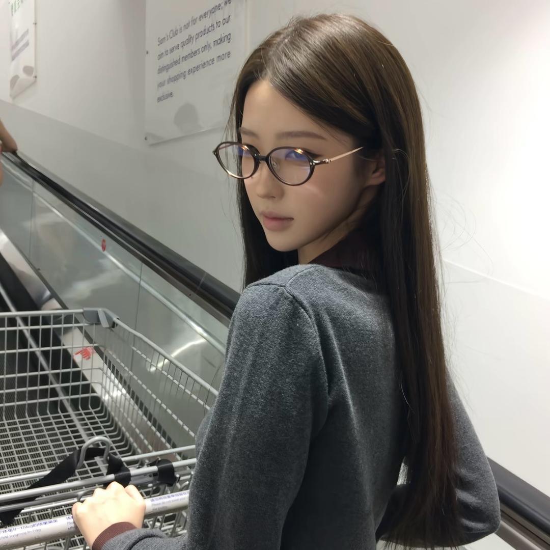 小贝不会拍照🤳