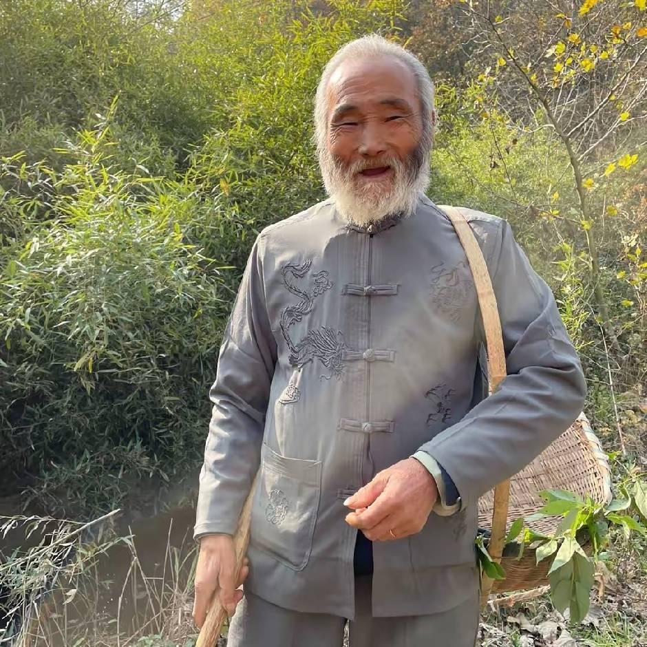 熊蕲珍采药人