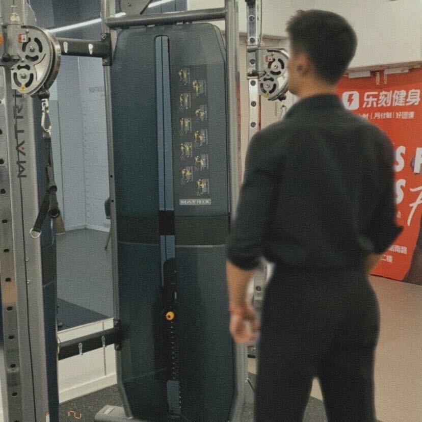 ·柏屹