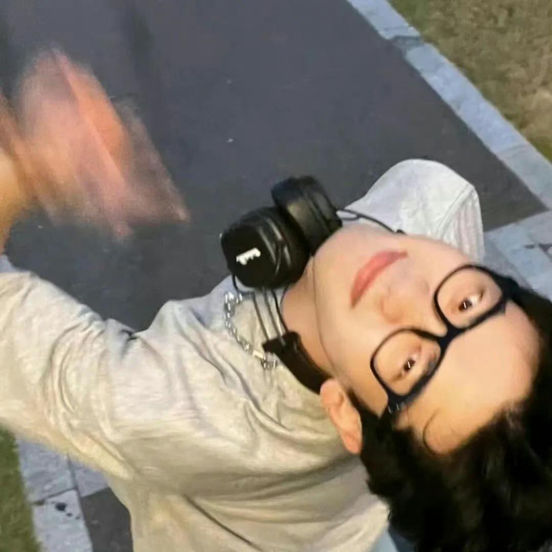 艾茗.